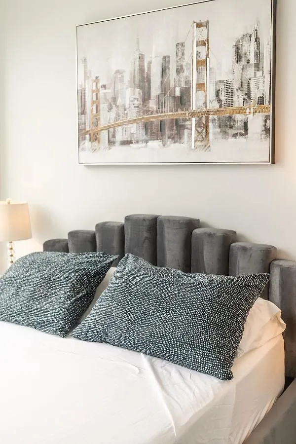 Executive Suite Toronto Apartment